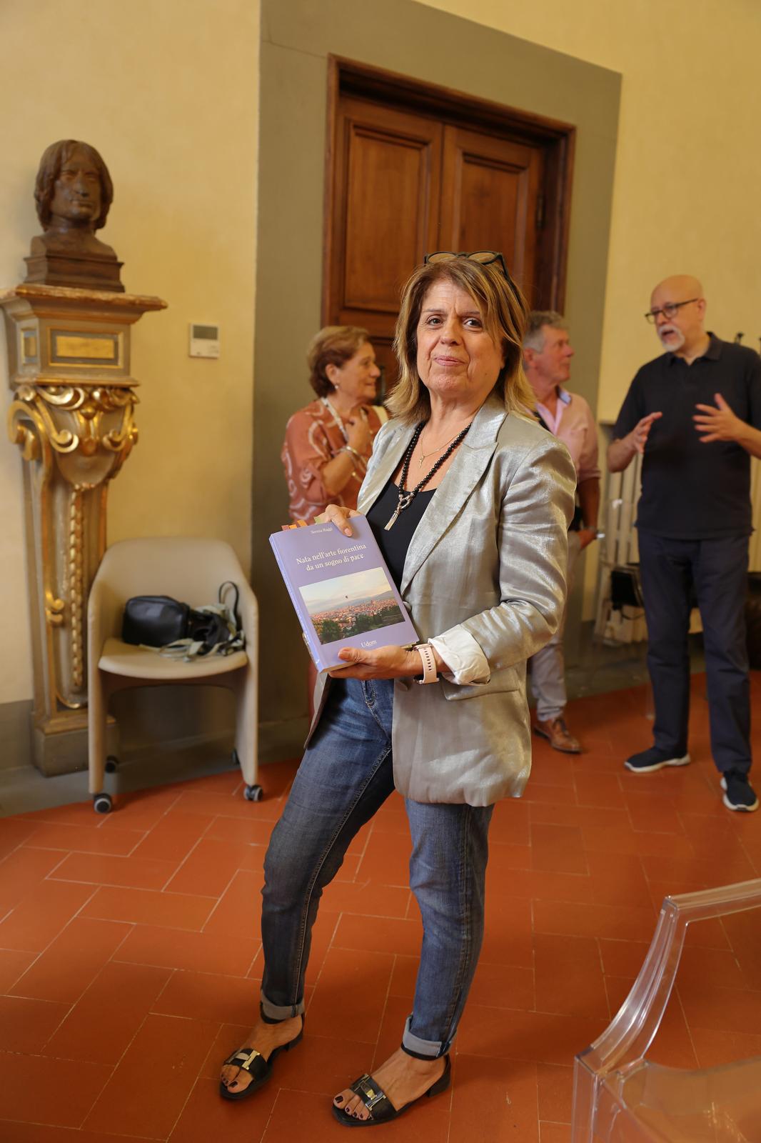 Ospite della presentazione con il libro di Serena Raggi