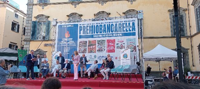 Palco del Premio Bancarella Sport 2026 a Pontremoli
