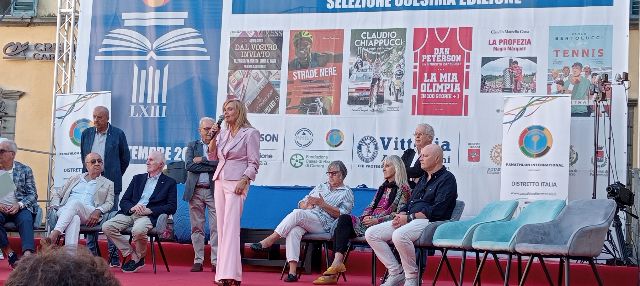 Serena Raggi sul palco del Premio Bancarella Sport 2026